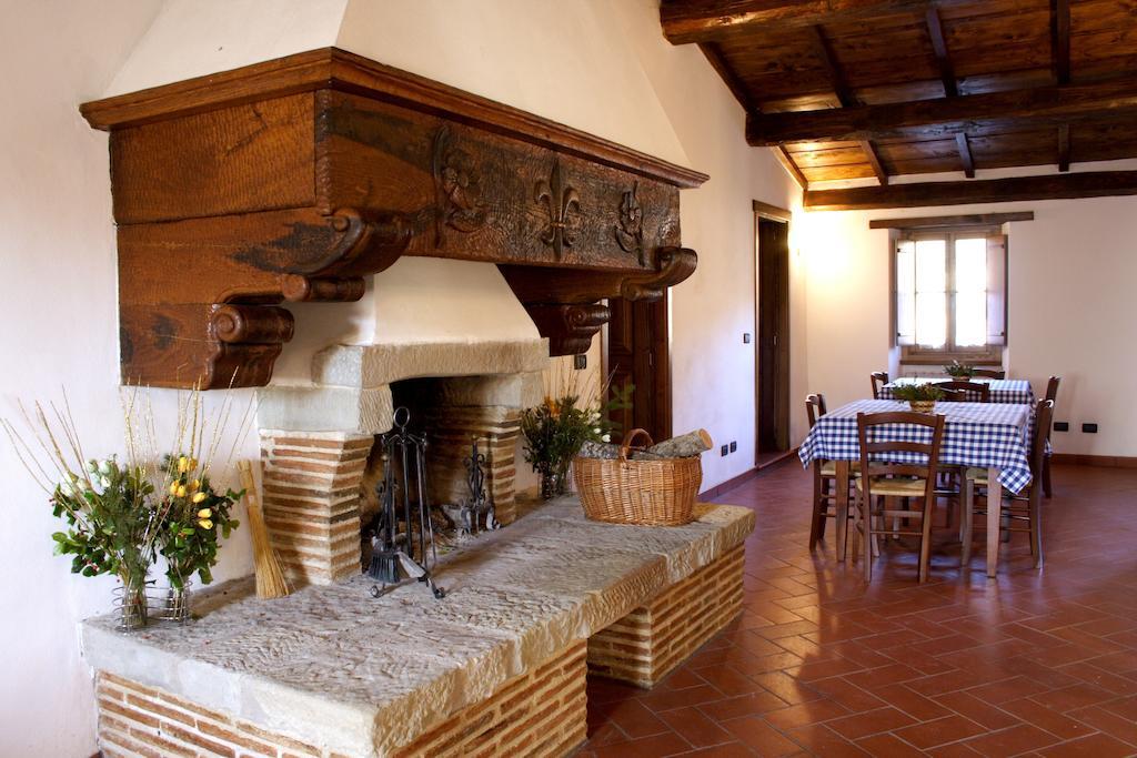 プラトヴェッキオ Agriturismo Il Pianoヴィラ エクステリア 写真